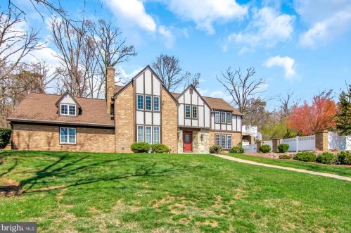 1704 Fox Hunt Ln, Harrisburg, PA 17110-3220