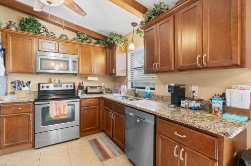 3302 6th Ave, Cape Coral FL  33914-5397 exterior