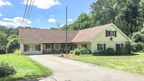 187 North St, Plymouth, CT 06782-2101