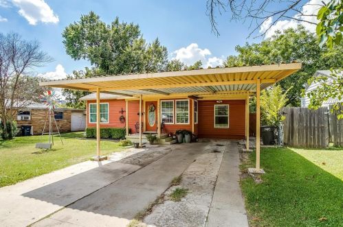 5044 Fairfax St, Fort Worth, TX 76116-8918