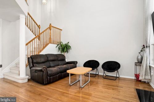 301 Belford Dr, Princeton NJ  08540-9000 exterior