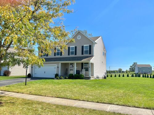 135 Hummock Dr, Pataskala, OH 43062-7909