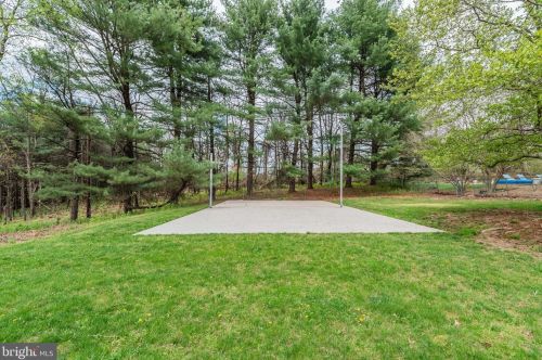 1485 Fairmont Dr, Harrisburg PA  17111 exterior