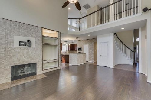 2013 Vintage Cir, Denton TX 76210-2801 exterior