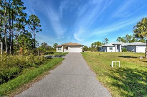 3275 62nd Ave, Naples, FL 34120-4059