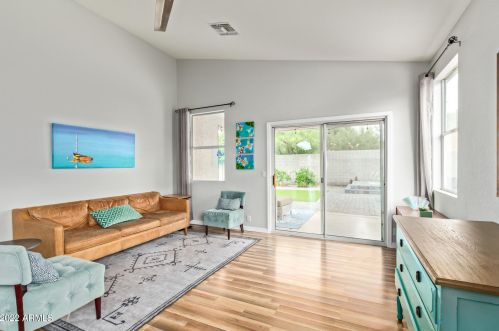 17848 15th St, Phoenix AZ  85022-1296 exterior