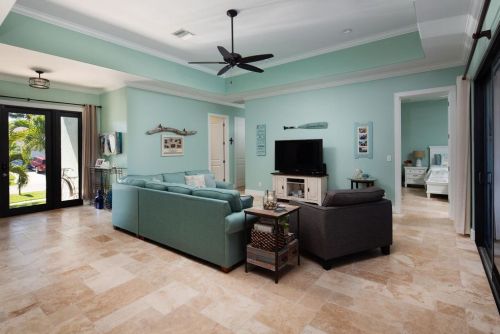 1090 Cara Ct, Marco Island, FL 34145-4563