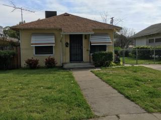210 Semple St, Modesto CA  95354-0651 exterior