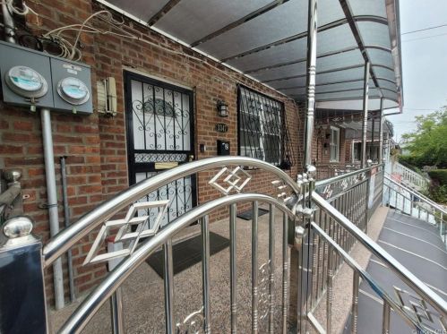 3347 Kingsland Ave, Bronx, NY 10469-2711