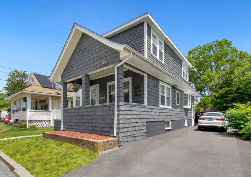 61 Church Ave, Warwick RI  02889-3377 exterior