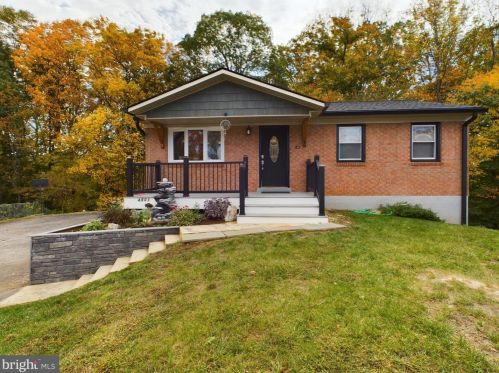 4801 Kempair Dr, Woodbridge VA  22193-4632 exterior