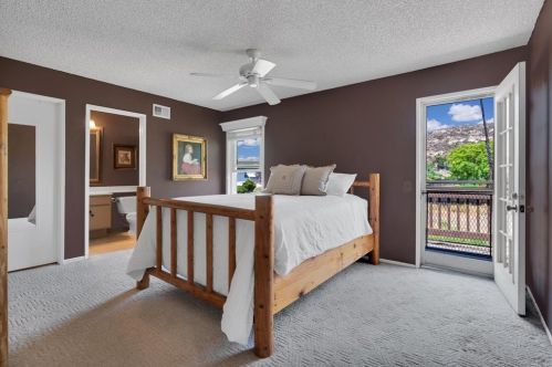 10121 Paseo Palmas Dr, Lakeside CA  92040-2342 exterior