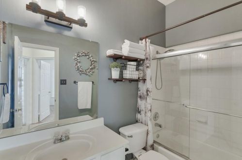 2605 Cross Haven Dr, Lewisville TX  75028-2484 exterior