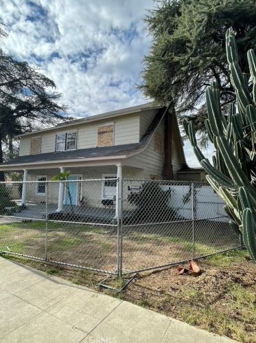 515 Lemon St, Ontario, CA 91764-3733