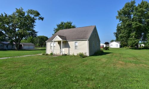1011 Agnew St, Denham, IN 46996-1021