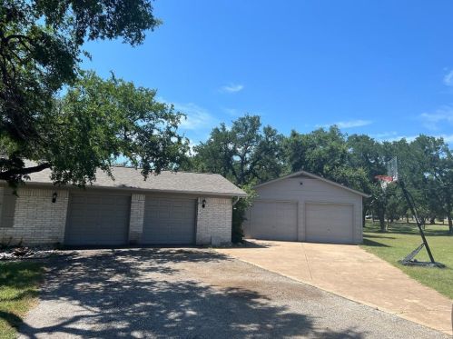 307 Serenada Dr, Georgetown, TX 78628-1627