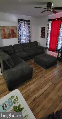 263 Main St, Red Lion, PA 17356-1314