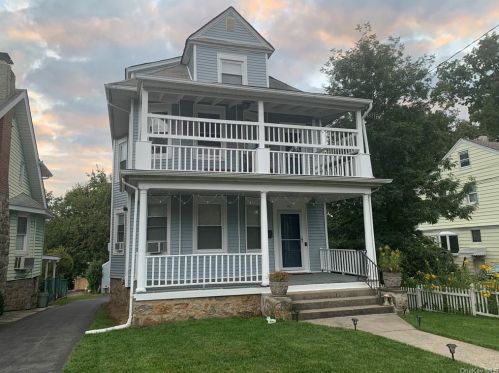 42 Dewey Ave, New Rochelle NY  10801-1915 exterior