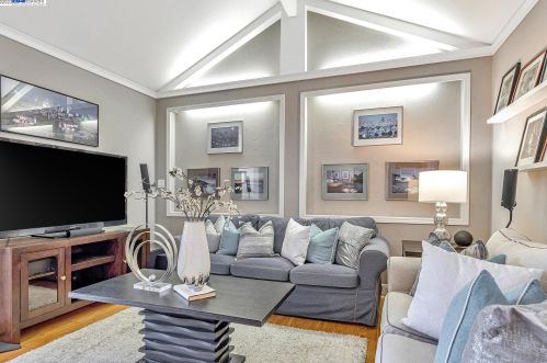 1634 Calle Santa Anna, Pleasanton CA  94566-5927 exterior