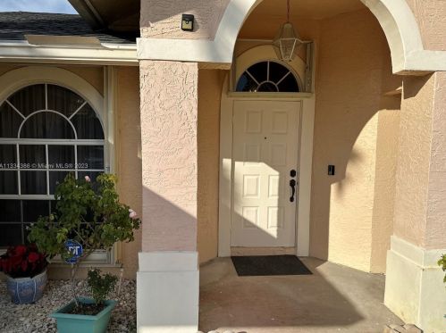 120 Meadow Woode Dr, West Palm Beach, FL 33411-4951