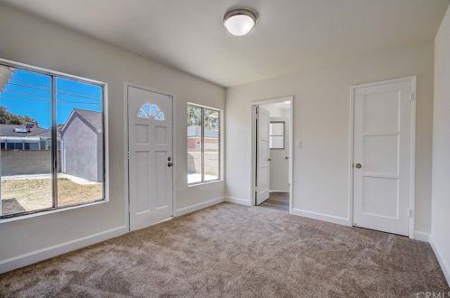 4847 Carfax Ave, Lakewood CA  90713-2417 exterior