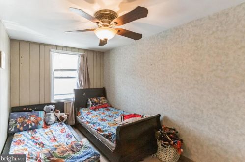 1092 Hopkins Ave, Manor PA  19036-1222 exterior