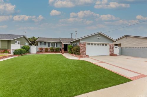 7791 Pavonia Cir, Buena Park, CA 90620-2232