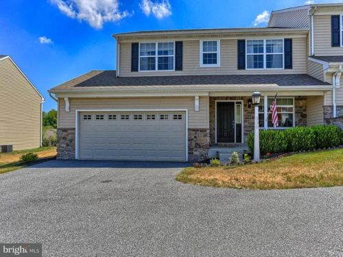 330 Duke St, Slackwater, PA 17551-1606