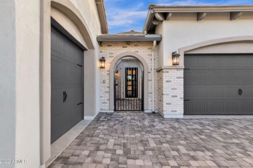 1847 Hillridge Cir, Mesa, AZ 85207-2170