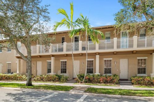 2515 7th St, Boynton Beach, FL 33426-8784