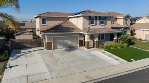 813 Golden Pond Dr, Manteca CA  95336-8284 exterior