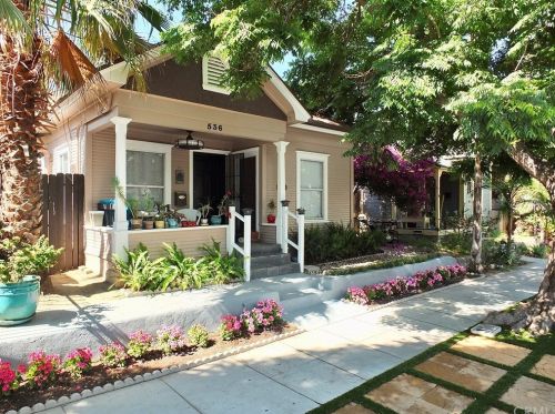 536 5th St, Long Beach, CA 90802-2523