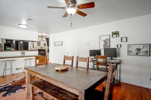 1090 Westward Dr, Hollister CA  95023-5717 exterior