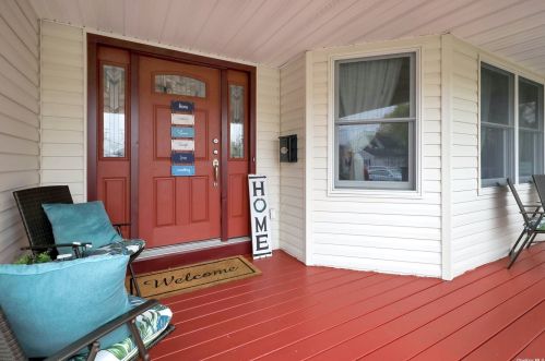245 Evergreen Ave, Bethpage, NY 11714-1203