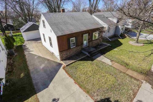 620 Schoen St, Green Bay, WI 54302-3229