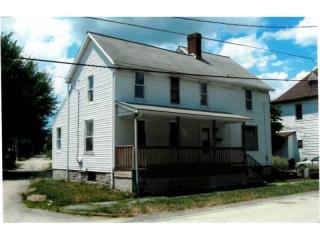 12 Lawn Ave, Oliphant Furnace, PA 15401-4742