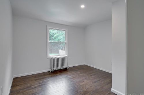 80 Circle Dr, Litchfield CT  06750-1710 exterior