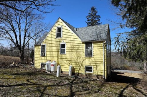 68 Obernburg Rd, Obernburg, NY 12767-1001