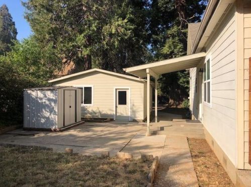 539 Whiting St, Grass Valley, CA 95945-7520