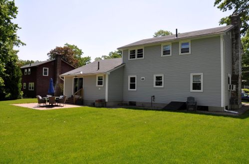 17 Biscayne Pkwy, Nashua NH 03064-1169 exterior