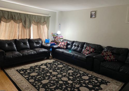 4 Glen Ridge Pkwy, Bloomfield NJ  07003-2816 exterior