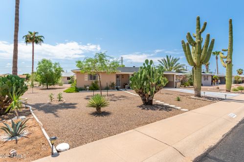 5323 Covina Rd, Mesa, AZ 85205-7345