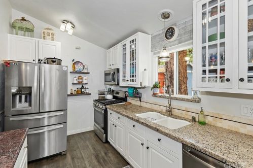 1081 Eagle Mtn Dr, Big Bear City CA  92314-9522 exterior