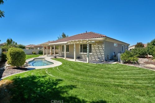1594 Tanglewood Ct, Beaumont CA  92223-8540 exterior