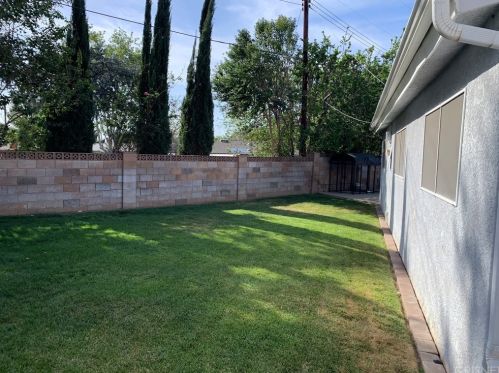 26607 Balerna Dr, Santa Clarita CA  91350-2305 exterior