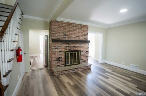 455 Washington Ave, Dumont NJ  07628-1227 exterior