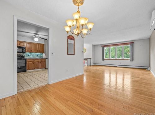 7 Lena Dr, Uncasville CT  exterior