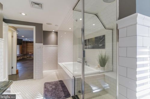 23 Dunminning Rd, Newtown Square PA  19073-1801 exterior