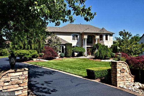 857 Burgdorf Dr, Prospectville, PA 19002-2325