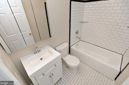 1104 Howard Ave, Gloucester NJ  08031-1534 exterior